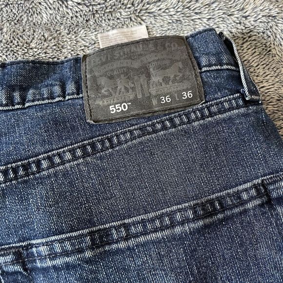 Levis 550 Men's 36x36 Medium Wash Relaxed Fit Straight Leg Jeans - Picture 7 of 9